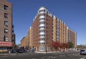 Courtlandt Crescent Apartments