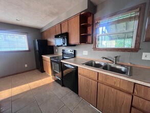 6975 Silver Lake Dr NE in Rockford, MI - Building Photo - Building Photo