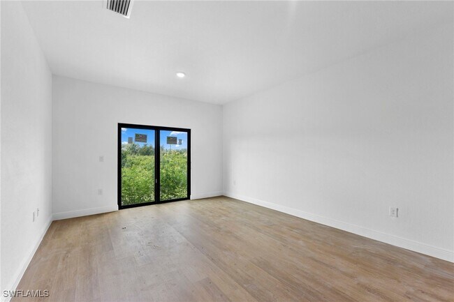 property at 1135 Harvest Ave