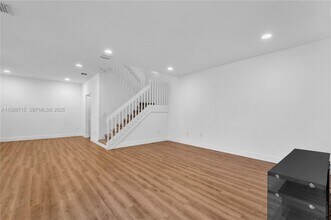 1450 Weeping Willow Way in Hollywood, FL - Building Photo - Building Photo