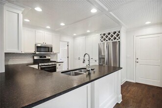 4009 Dover Ave in Alpharetta, GA - Foto de edificio - Building Photo