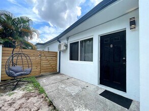 324 SW 22nd St in Fort Lauderdale, FL - Building Photo - Building Photo