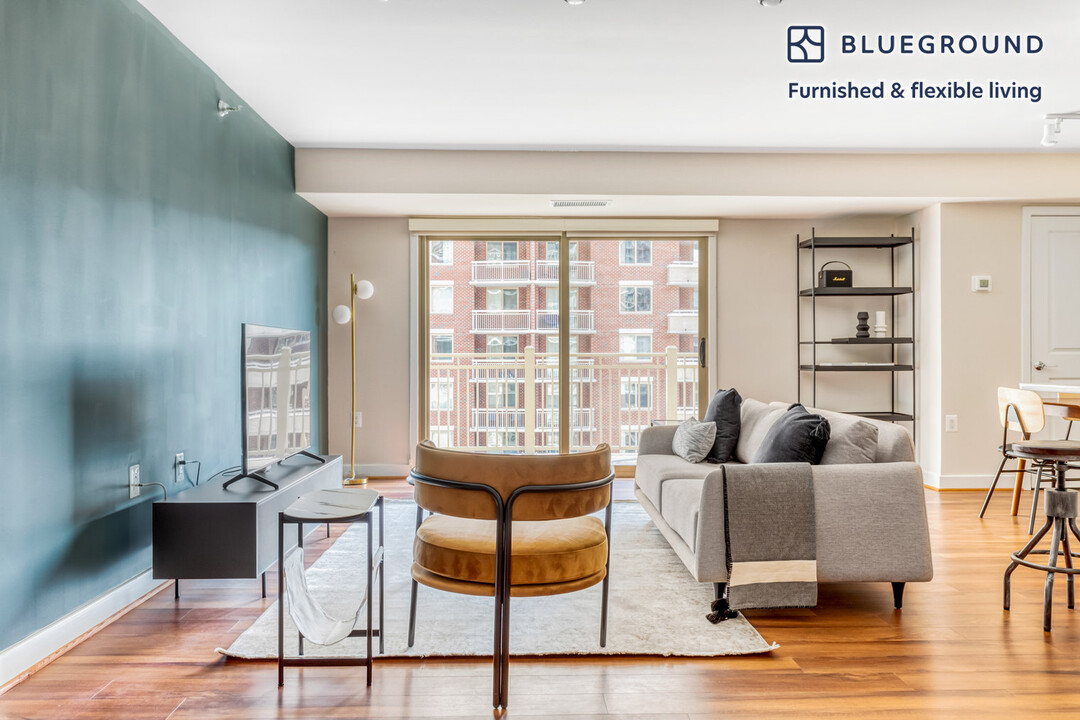 4001 9th St N, Unit FL8-ID504 in Arlington, VA - Building Photo
