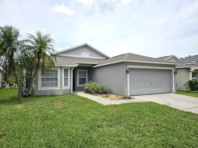 property at 2813 Harwood Ct