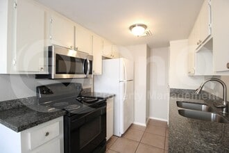 860 E Brown Rd in Mesa, AZ - Building Photo - Building Photo