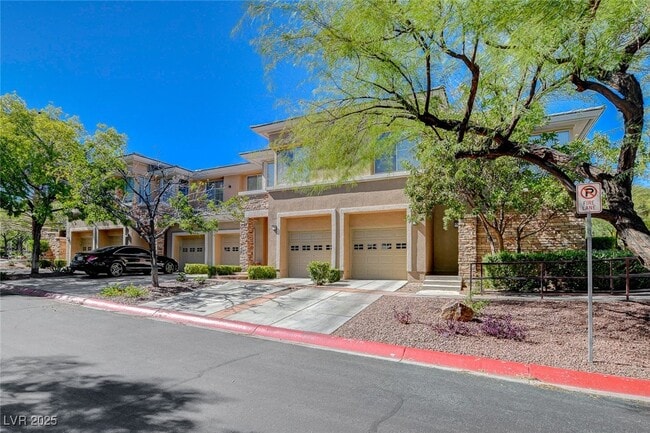 669 Peachy Canyon Cir in Las Vegas, NV - Building Photo - Building Photo
