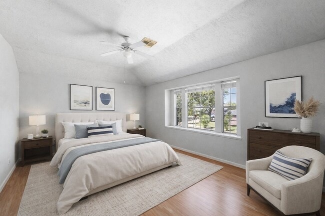 11959 Swords Creek Rd in Houston, TX - Foto de edificio - Building Photo