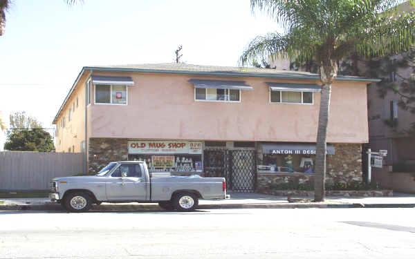 824-828 Redondo Ave in Long Beach, CA - Building Photo - Building Photo