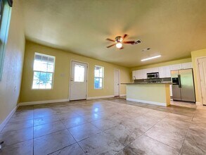 7180 Alcove St in Azle, TX - Building Photo - Building Photo