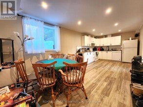 50 Fringewood Dr in Ottawa, ON - Building Photo - Building Photo