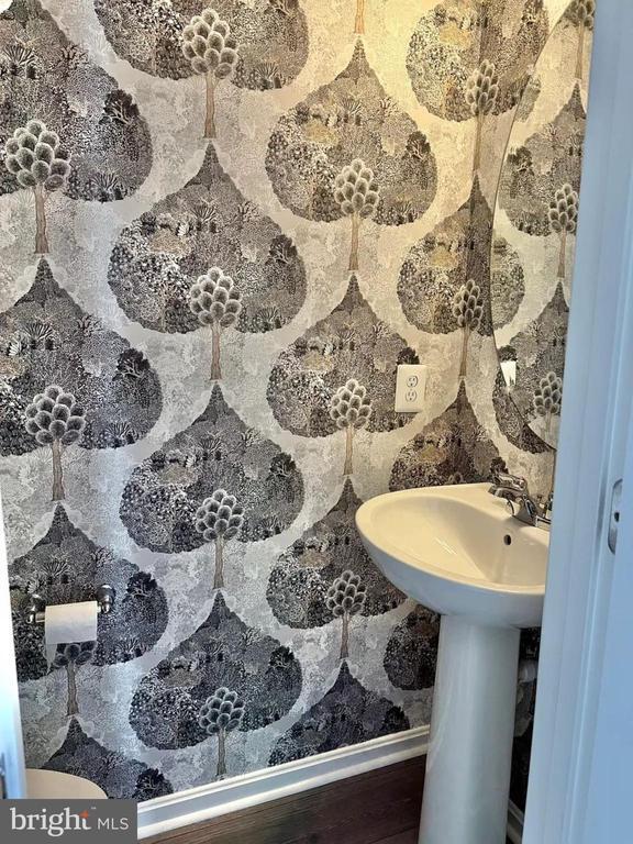 property at 2484 Westwind Blvd