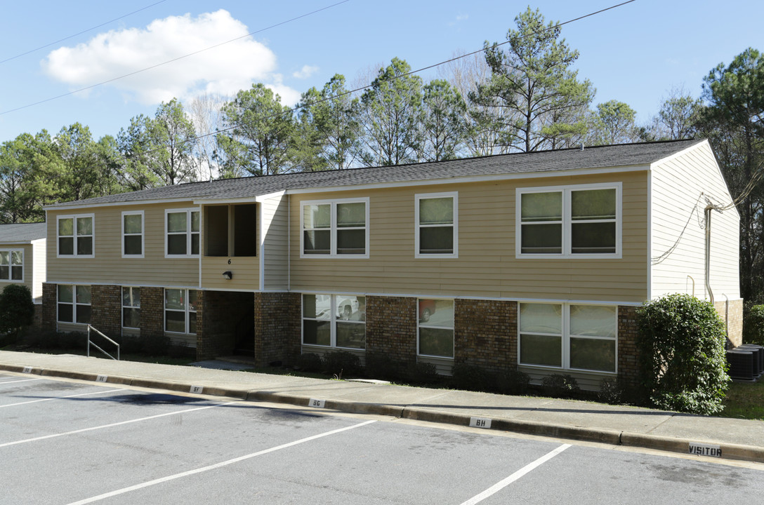 Whispering Pines in Phenix City, AL - Building Photo