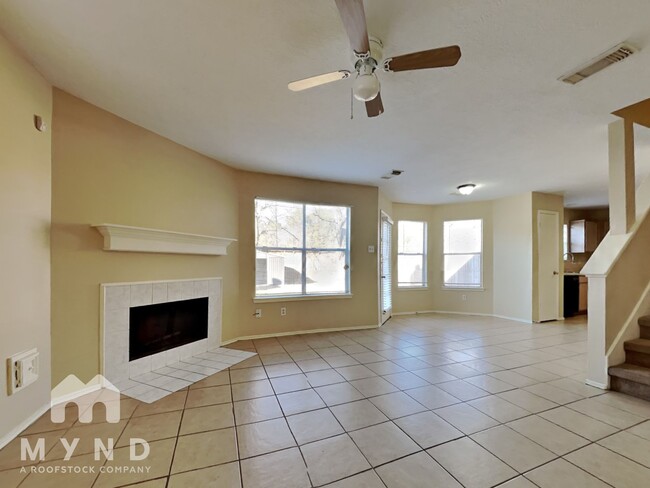 2530 Chestnut Mills Rd in Houston, TX - Foto de edificio - Building Photo