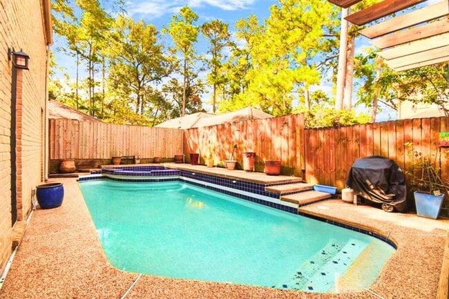 property at 3206 Sunny Knoll Ct