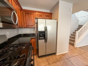 8324 W Wildwood Glen Dr in Las Vegas, NV - Building Photo - Building Photo