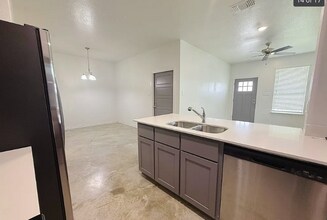 215 Riptide Rd in Temple, TX - Building Photo - Building Photo