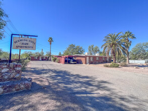 Bermuda Vista Apartments in Tucson, AZ - Building Photo - Building Photo