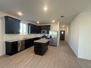6814 Arabella Lakes Dr in Richmond, TX - Building Photo - Building Photo