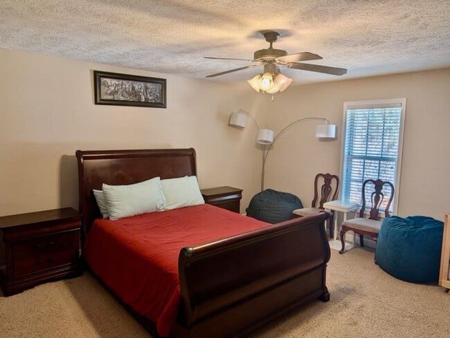 5236 Spreading Branch Rd in Hope Mills, NC - Building Photo - Building Photo