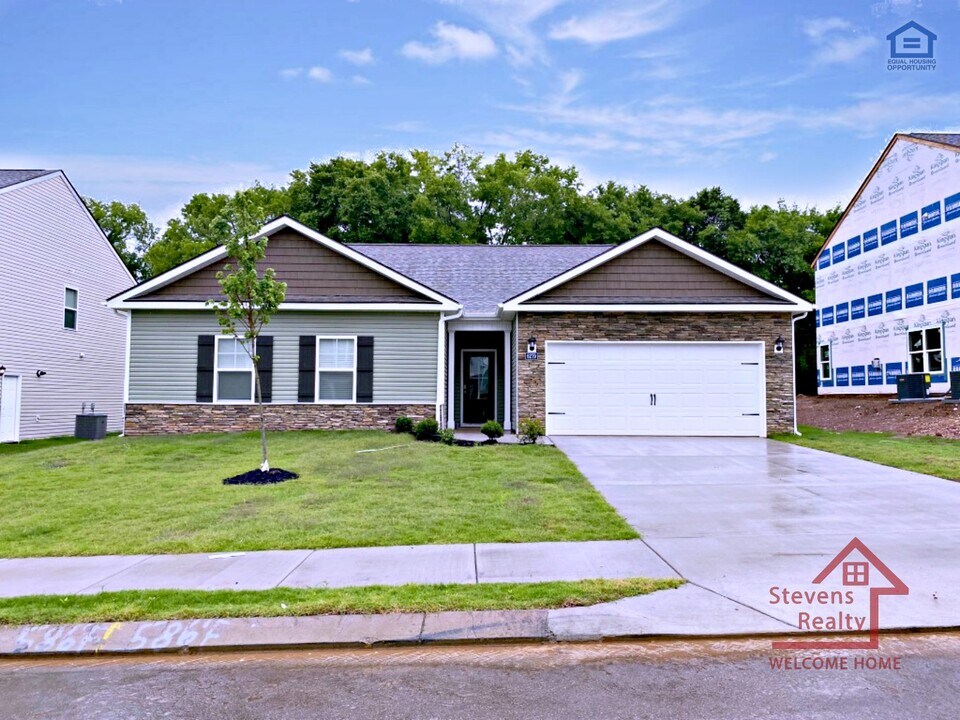 6279 Prickly Lp in Ooltewah, TN - Foto de edificio