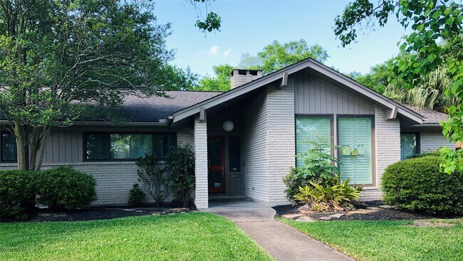 5258 Ariel St in Houston, TX - Foto de edificio - Building Photo
