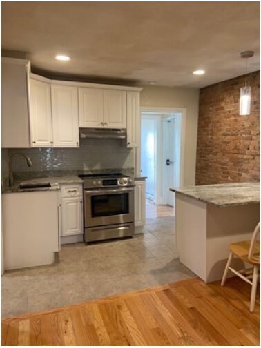 800 E 3rd St, Unit 2 in Boston, MA - Building Photo