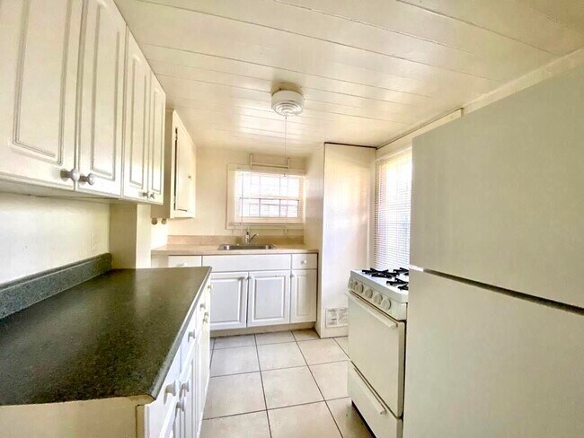 2105 Ponce De Leon Ave in West Palm Beach, FL - Building Photo - Building Photo