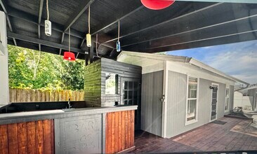 16008 Sagebrush Rd in Tampa, FL - Building Photo - Building Photo