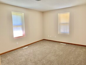 3637 Canton Ave in Lorain, OH - Foto de edificio - Building Photo