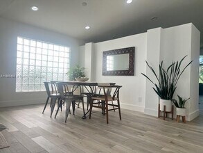 17888 SW 14th St in Pembroke Pines, FL - Building Photo - Building Photo