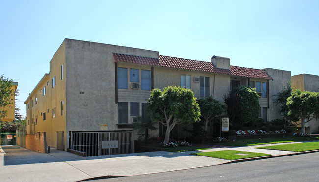 10836 Rose Ave in Los Angeles, CA - Building Photo - Building Photo