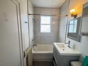 2700 N Laramie Ave in Chicago, IL - Building Photo - Building Photo