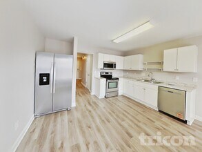 2512 Landale Ct, Unit 414 in Raleigh, NC - Building Photo - Building Photo