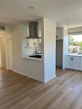 419 S Verdugo Rd, Unit 110 in Glendale, CA - Foto de edificio - Building Photo