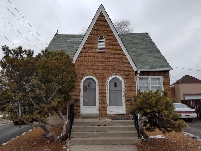 property at 424 W Benton St