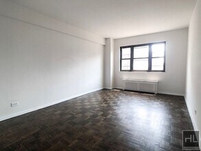 EAST 35 STREET in New York, NY - Building Photo - Building Photo