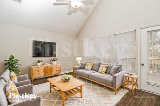 852 Shore Dr in Lithonia, GA - Building Photo - Building Photo