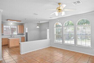 17504 Lake Pines Dr in Round Rock, TX - Building Photo - Building Photo
