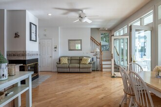 300 Bantam Lake Rd in Morris, CT - Building Photo - Building Photo