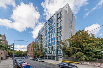 109-111 Montgomery St in Brooklyn, NY - Building Photo - Building Photo
