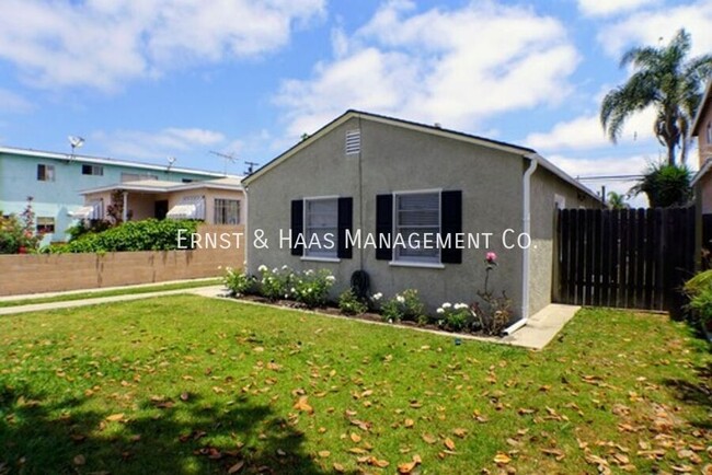 5712 Myrtle Ave in Long Beach, CA - Building Photo - Building Photo