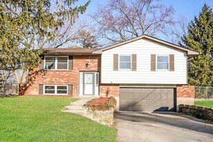 8340 Taffy Dr in West Chester Township, OH - Building Photo