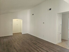 6823 Grass Valley Dr in San Antonio, TX - Building Photo - Building Photo