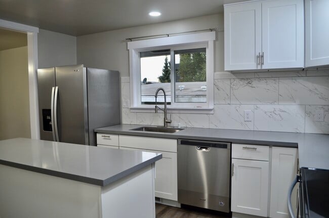 12755 Phinney Ave N in Seattle, WA - Building Photo - Building Photo