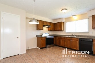 3738 Xenophon Dr in Houston, TX - Building Photo - Building Photo
