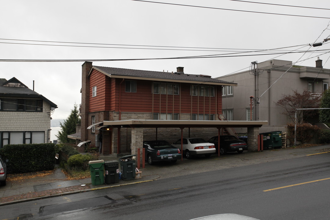 Mar Vista in Seattle, WA - Building Photo