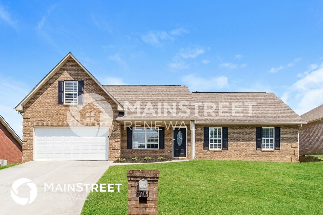 6741 Casa Bella Dr in Knoxville, TN - Building Photo