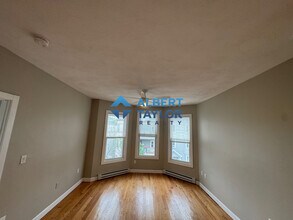 1084 Dorchester Ave, Unit 2 in Boston, MA - Building Photo - Building Photo