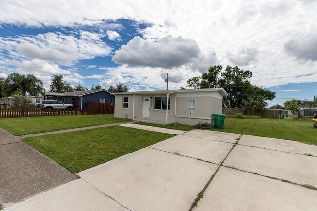 21043 Bersell Ave in Port Charlotte, FL - Building Photo - Building Photo