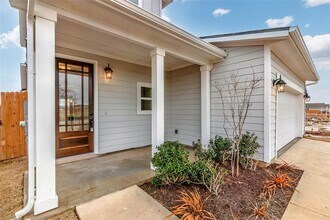 113 Watercourse Wy in Bastrop, TX - Building Photo - Building Photo